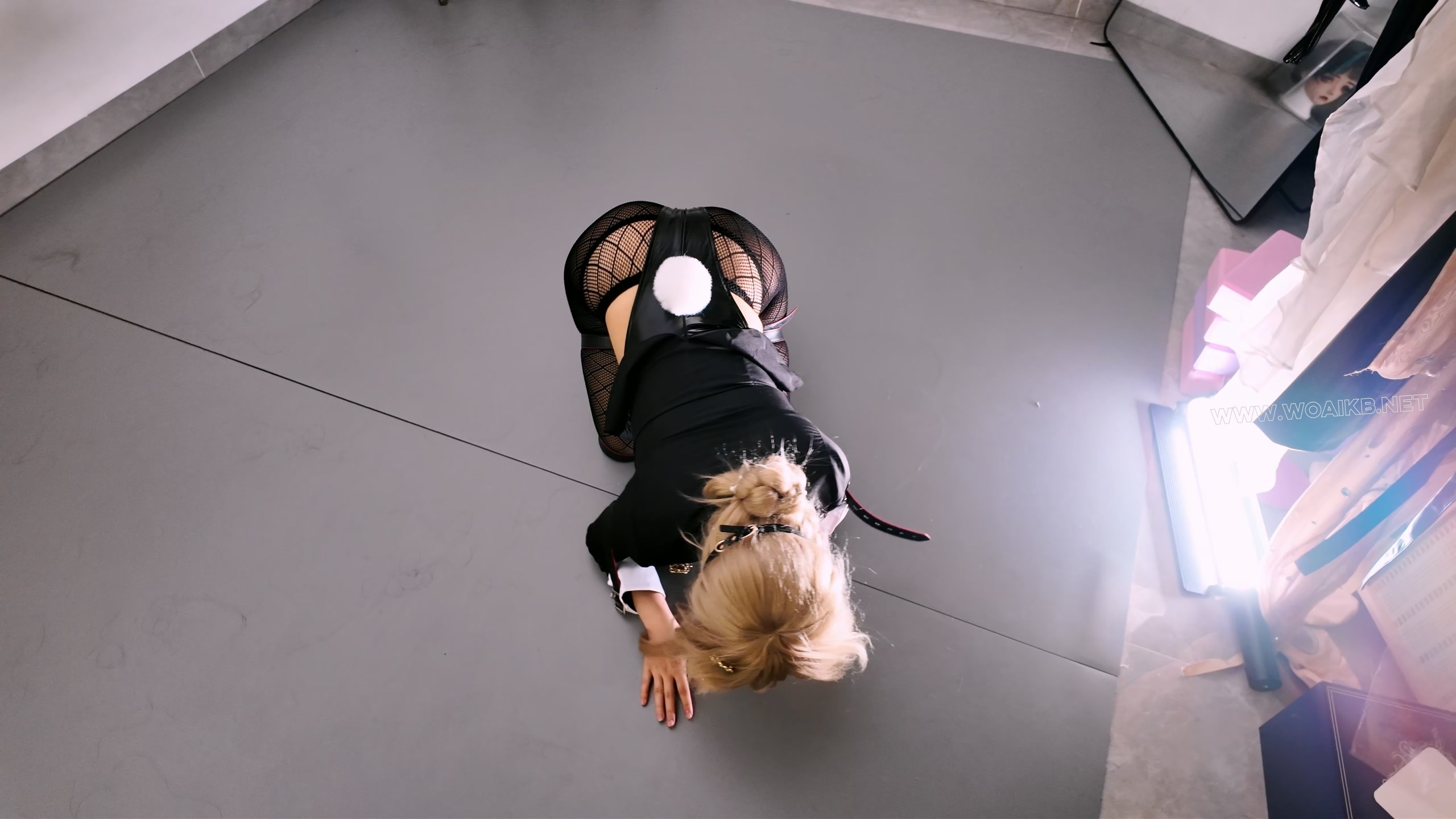 《我和女友的赌局》- 海砂——兔女郎超诱惑互动 单脚吊+K9窒息 预览图