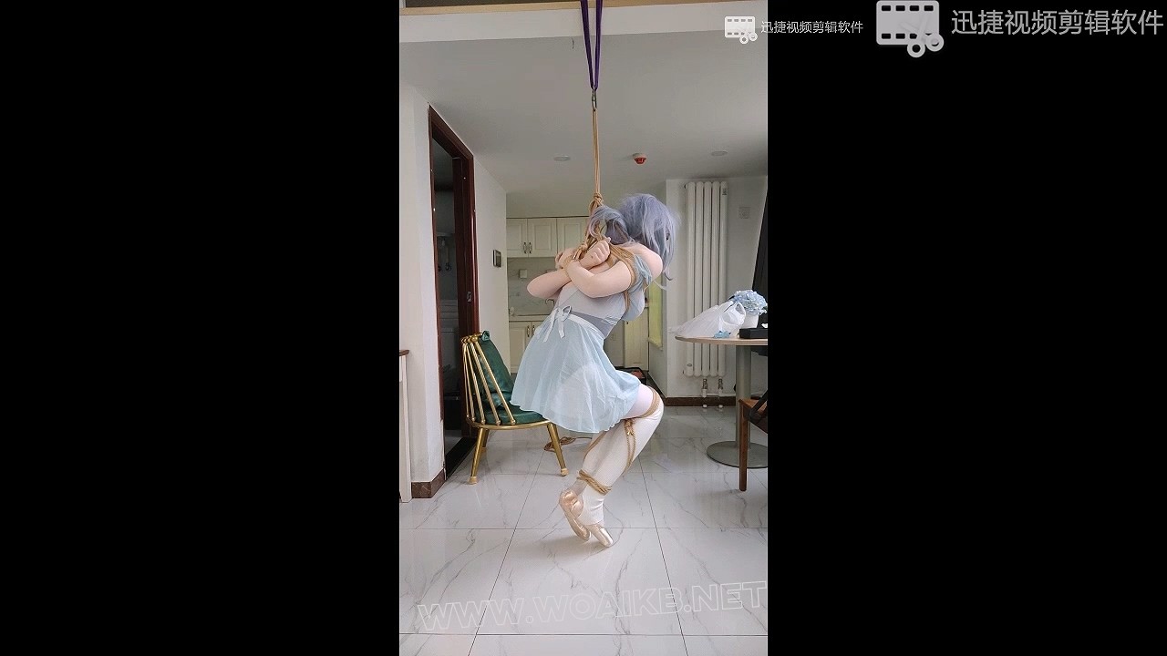 唯美舞蹈白丝少女的魔鬼训练（舞蹈鞋+脚尖站立+吊绑+电击+白丝全包+绳艺+紧缚+郊狼... 预览图