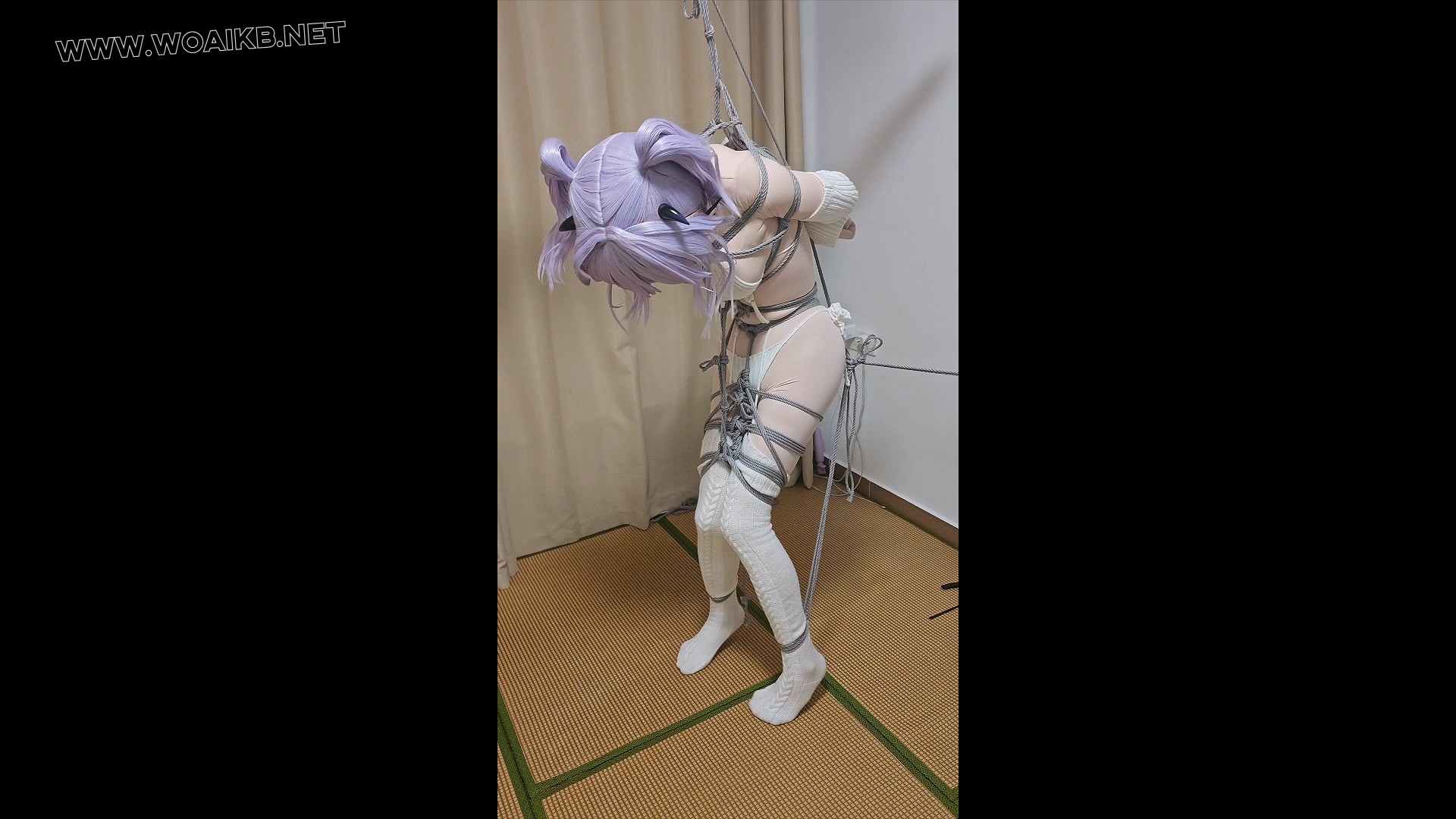 kigurumi kig驷马捆绑+呼吸限制+空中吊缚呼吸控制+挠脚心+SP+强制踮脚 最后被玩弄... 预览图 12