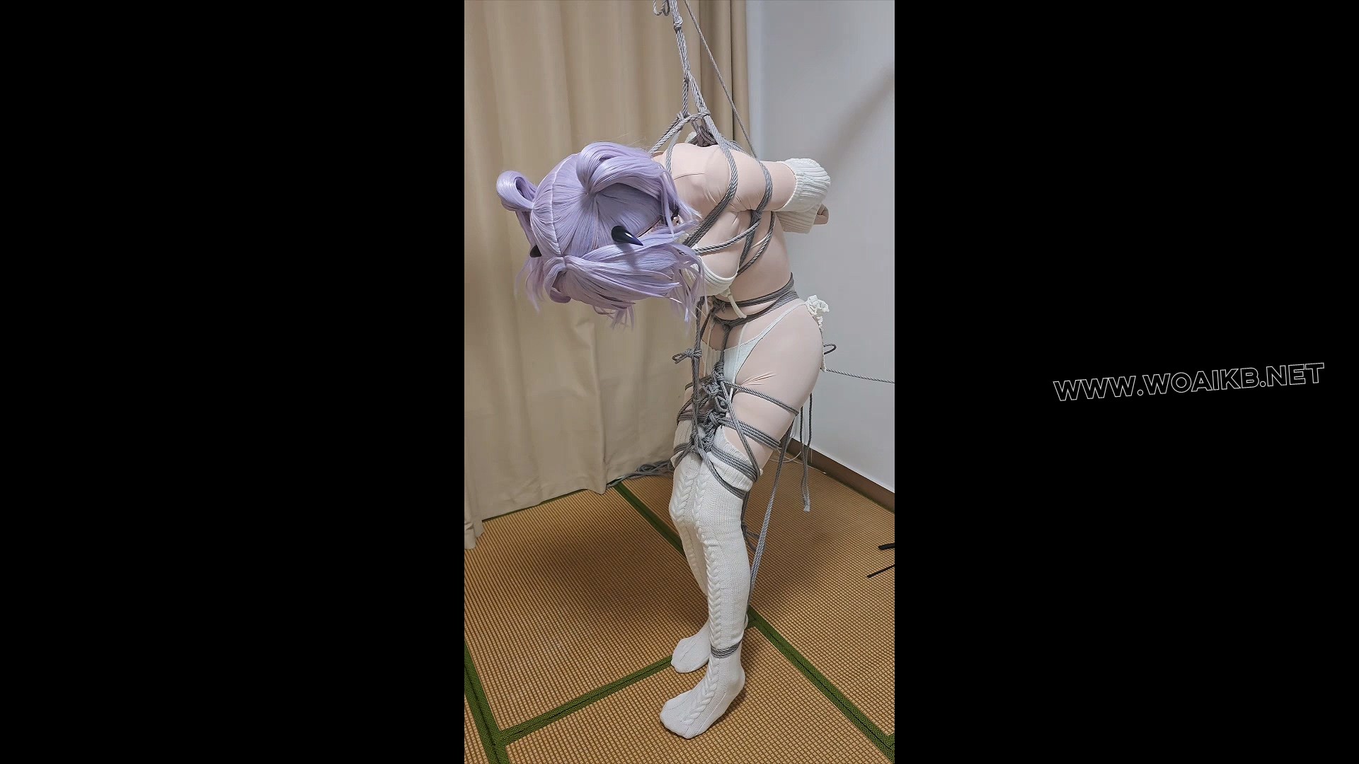 kigurumi kig驷马捆绑+呼吸限制+空中吊缚呼吸控制+挠脚心+SP+强制踮脚 最后被玩弄... 预览图 11