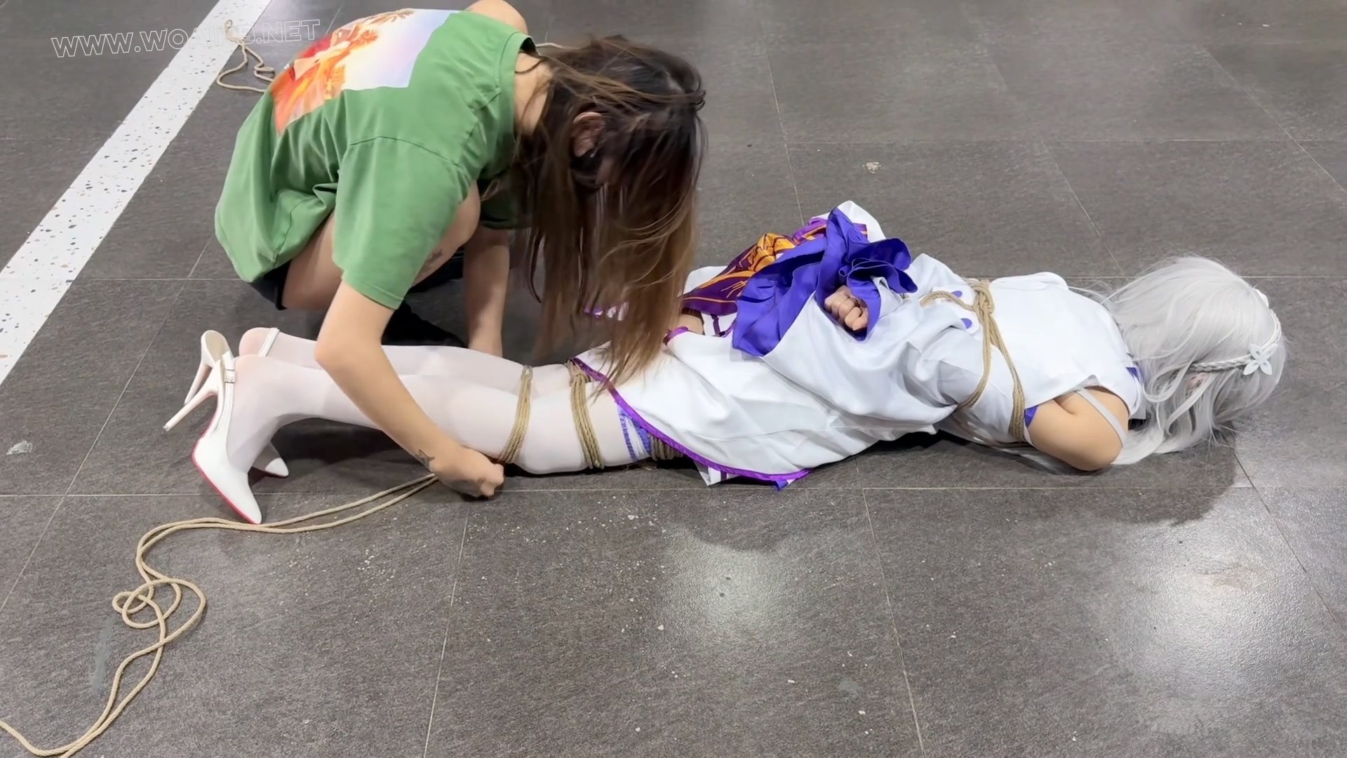 tk倒吊墙高艾米莉 预览图
