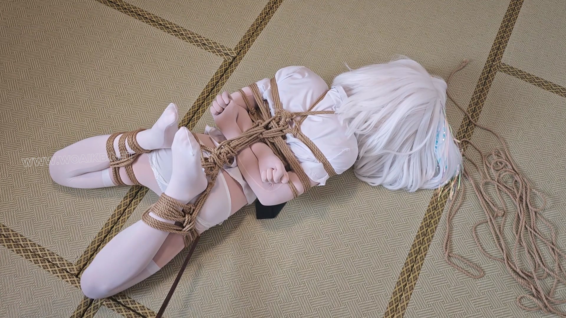 kigurumi kig宝石之国钻石 M腿吊缚空中呼吸控制 轻微SP与TK 驷马的无力挣扎 绝望的... 预览图 11