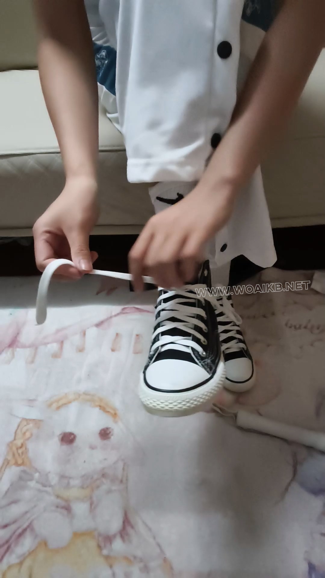 这是05后喜欢挠轻调鞭打的可可伶，这次是高冷超酷的运动帆布女学生，这次新加了自... 预览图 1