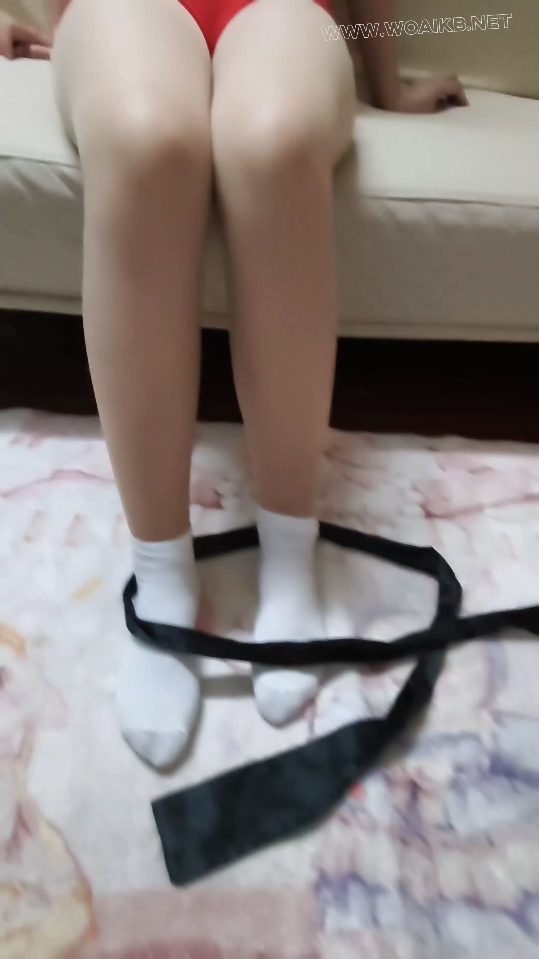 【可可伶】4 这是05后女孩喜欢挠轻调鞭打的可可伶，体操服三套换袜装，Tk＋轻调，... 预览图 5