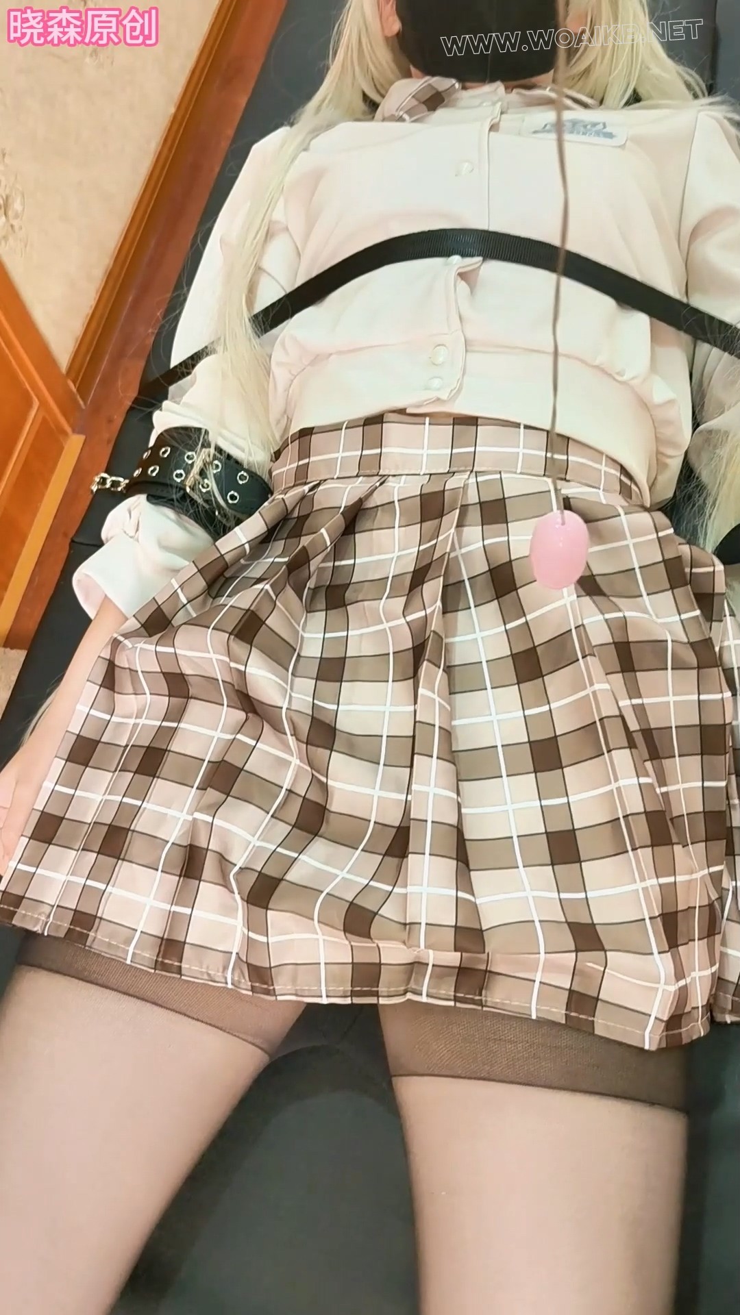 春日野穹cos——在家zw被发现后的tk和4td+棒棒的qg惩罚 预览图 8