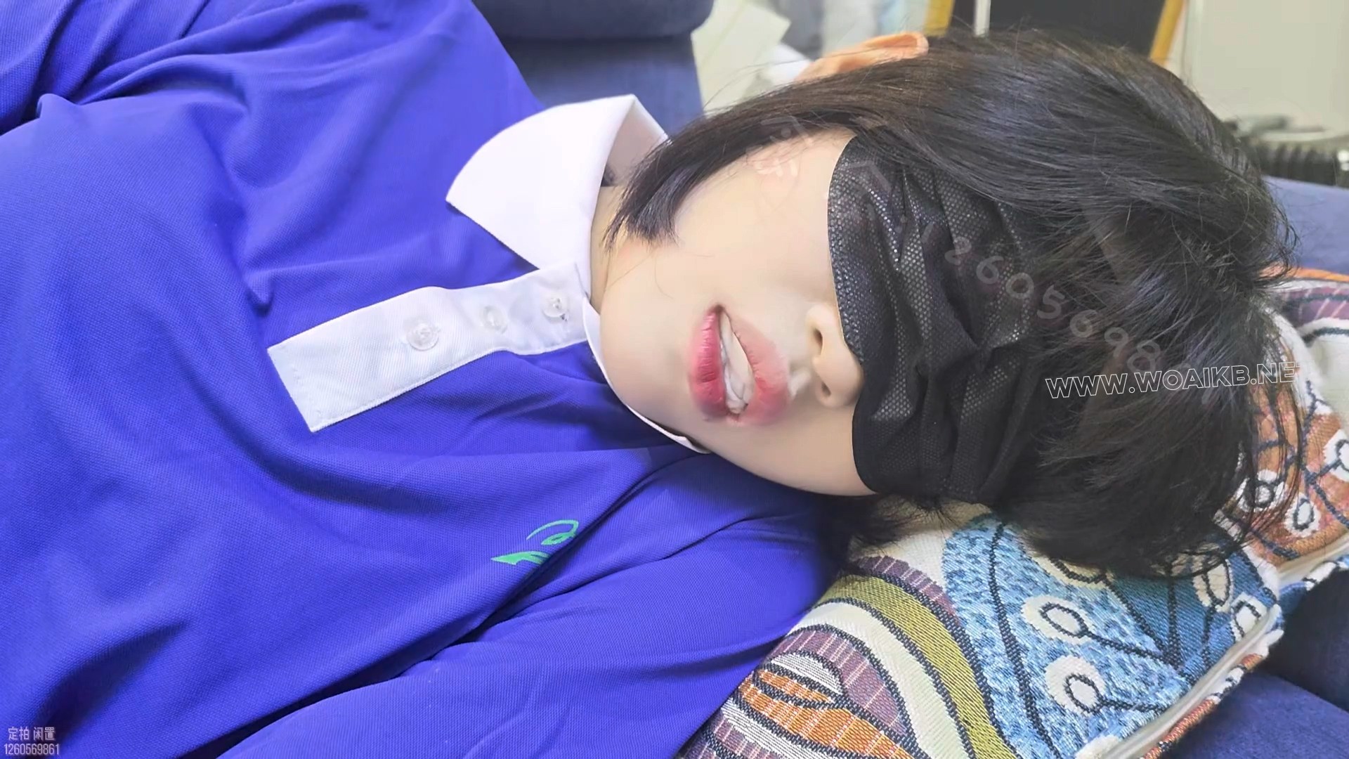 【念念】【中秋特辑】 被绑架折磨的女学生 深圳校服+三种白袜 蒙眼塞嘴 tk+td放置 预览图 3