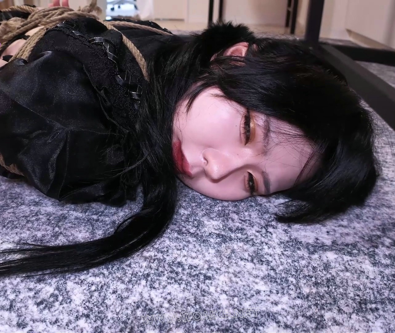 「现役女优」「涼花くるみ」「恶役千金」微胖神颜！高傲少女的大炮机强制调教！充... 预览图 10