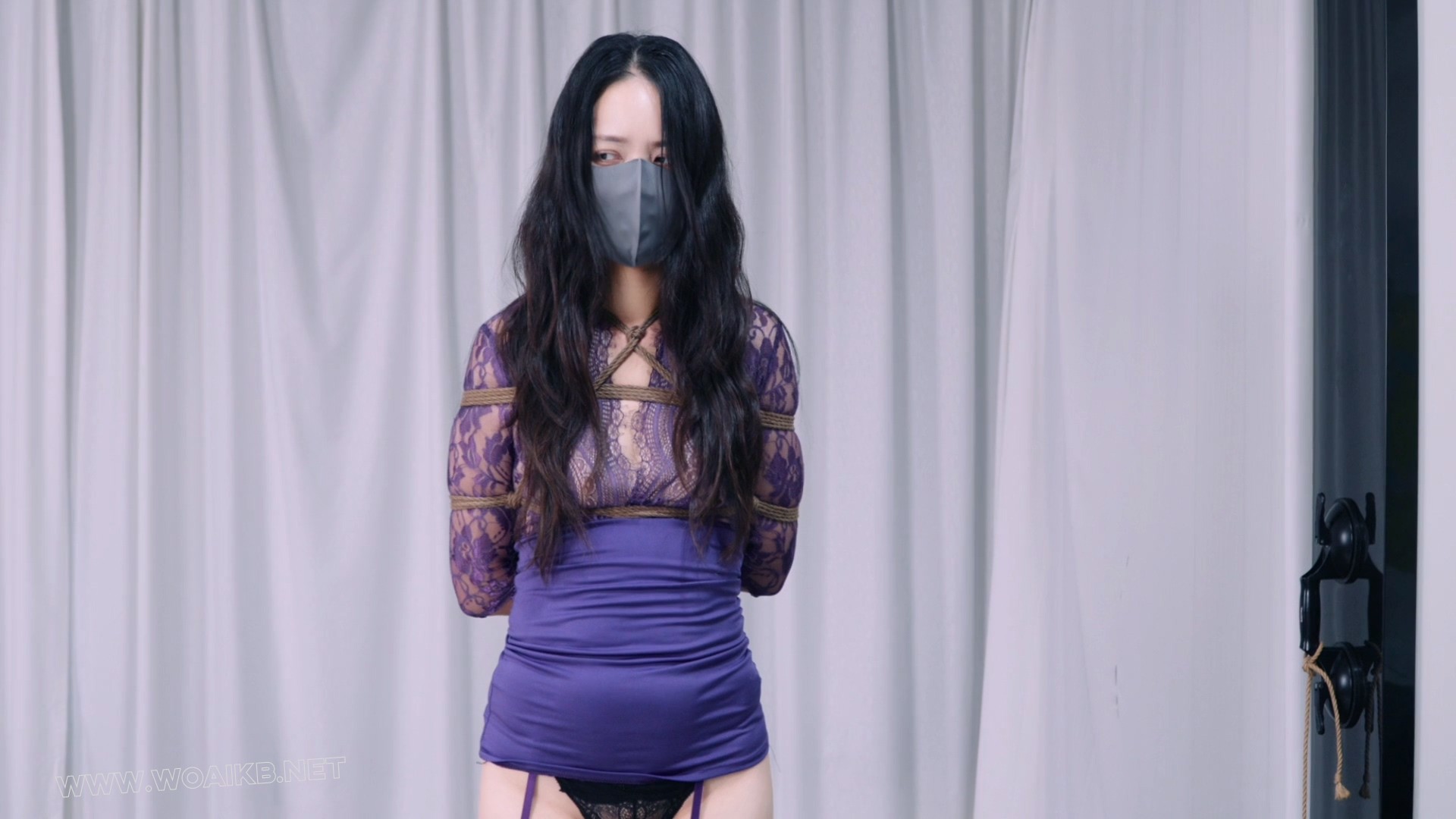 被设计的年轻后妈（第一集）女网友主动拜托我给她拍堕落视频来设计她讨厌的年轻后妈 预览图 14