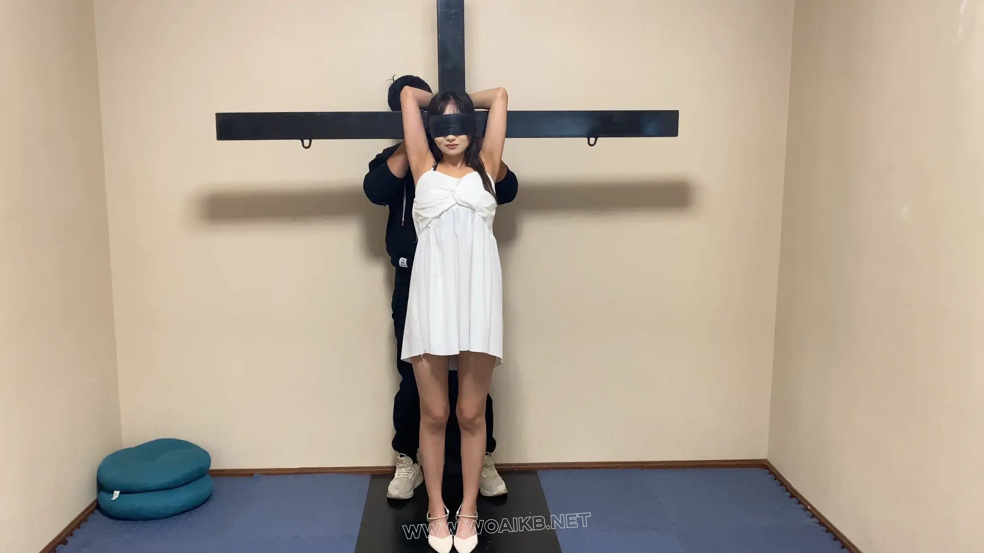 青涩时期的动动高强度挠痒，深喉口塞堵嘴。 预览图 15