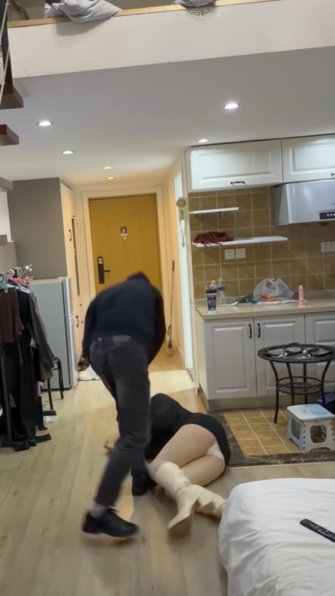 失败的任务之白靴女侦探被杀~多元素剧情片，打肚子+踢裆+ 预览图 9