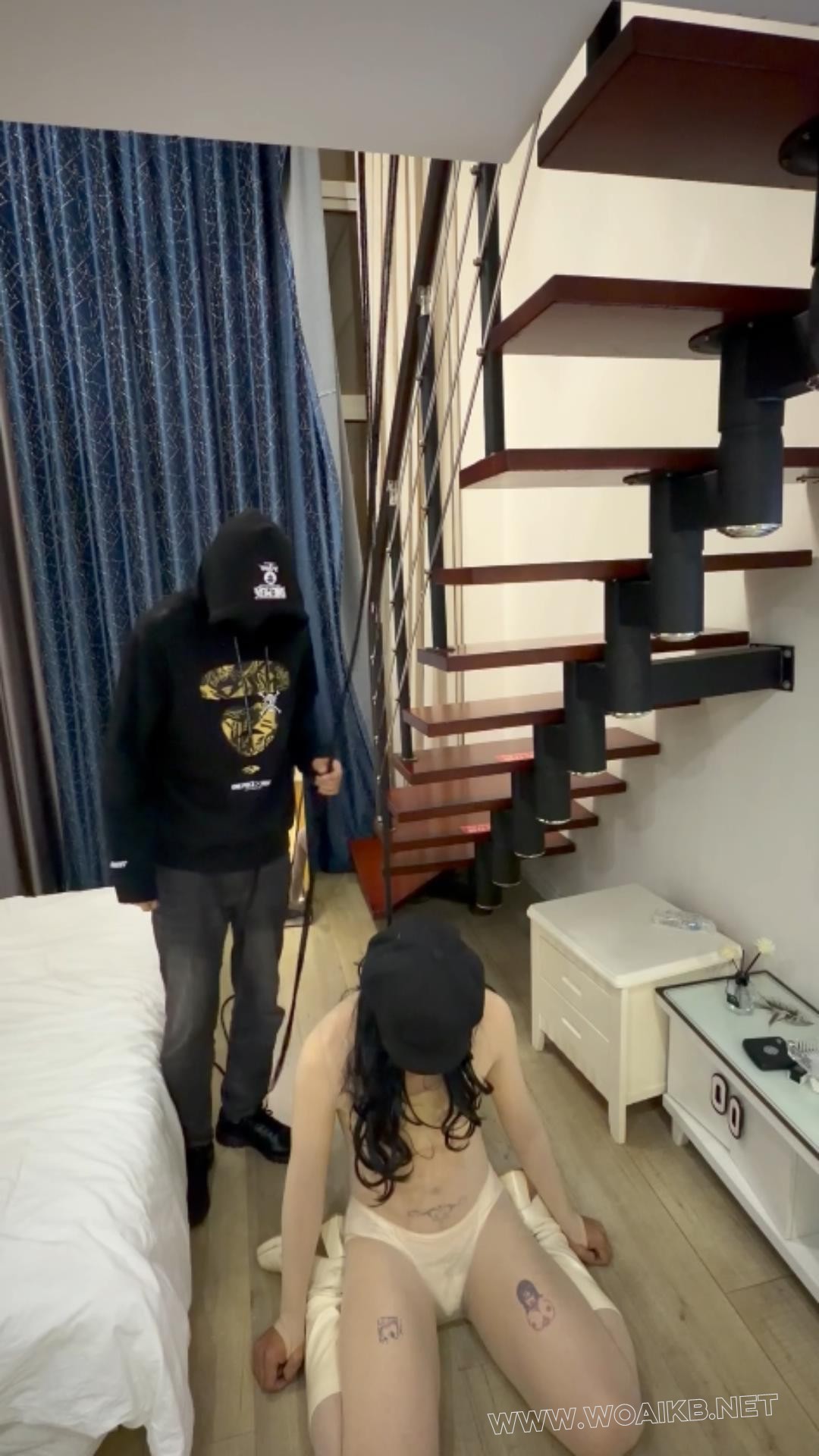 失败的任务之白靴女侦探被杀~多元素剧情片，打肚子+踢裆+ 预览图 32