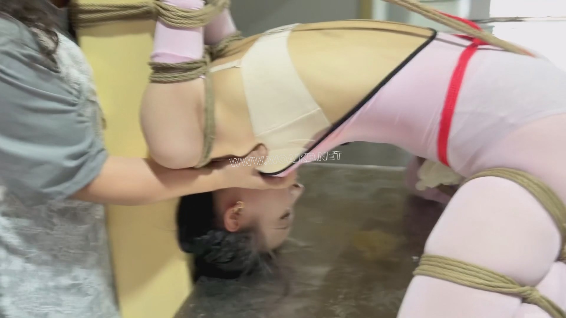 粉红女郎的窝颈极限挑战 预览图 14