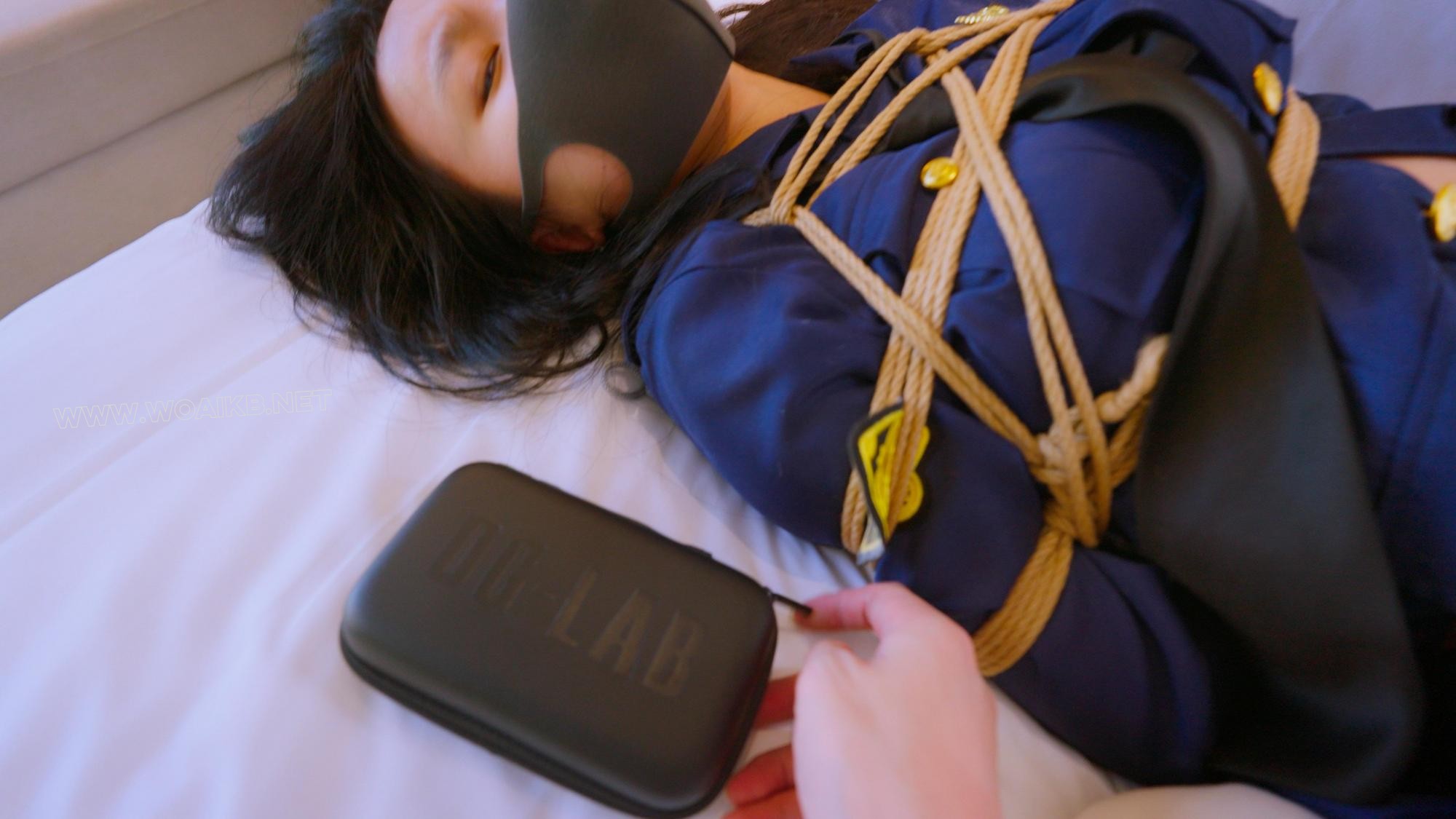 《女侦探的游戏Ⅴ》黑丝长靴女侦探接到线报抓捕嫌疑犯， 预览图