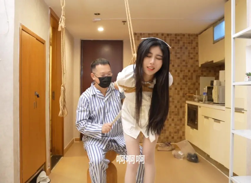 定拍官官之护士官的秘密 预览图