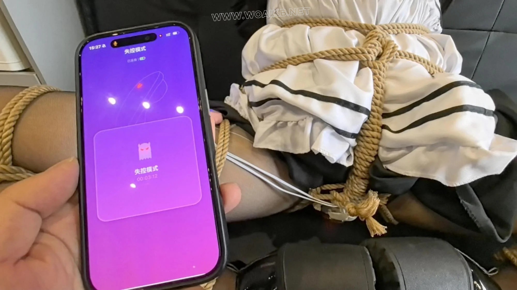 ◤暴走的小萝莉◢利用P机等道具制作娇喘呻吟，用她自己的 预览图